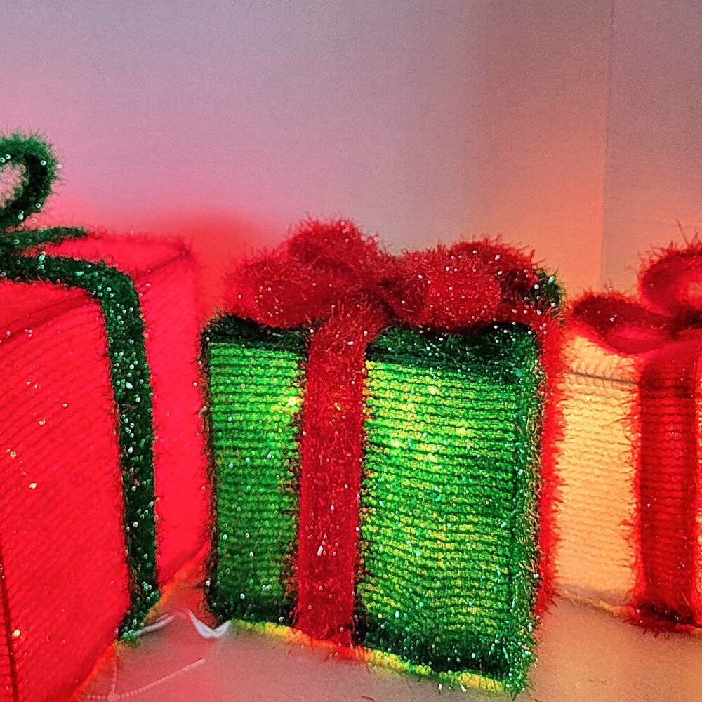 Set of 3 Lighted Tinsel Gift Boxes